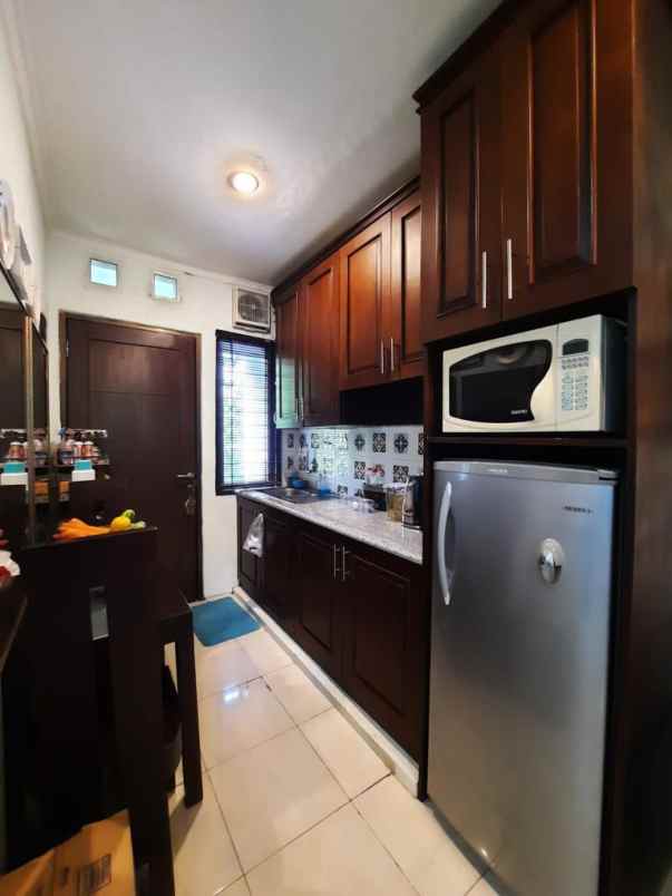 dijual rumah bintaro sektor 9