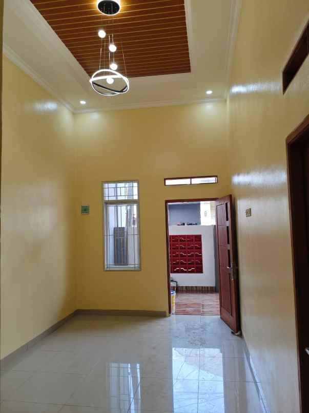 dijual rumah boulevard hijau kota