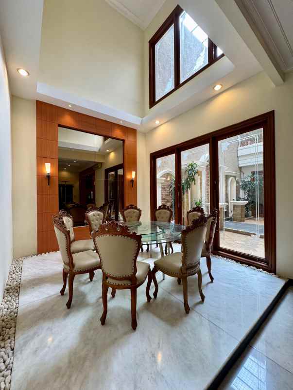 dijual rumah bukit gading mediterania