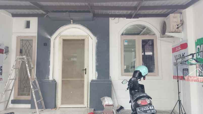 dijual rumah bukit palma surabaya