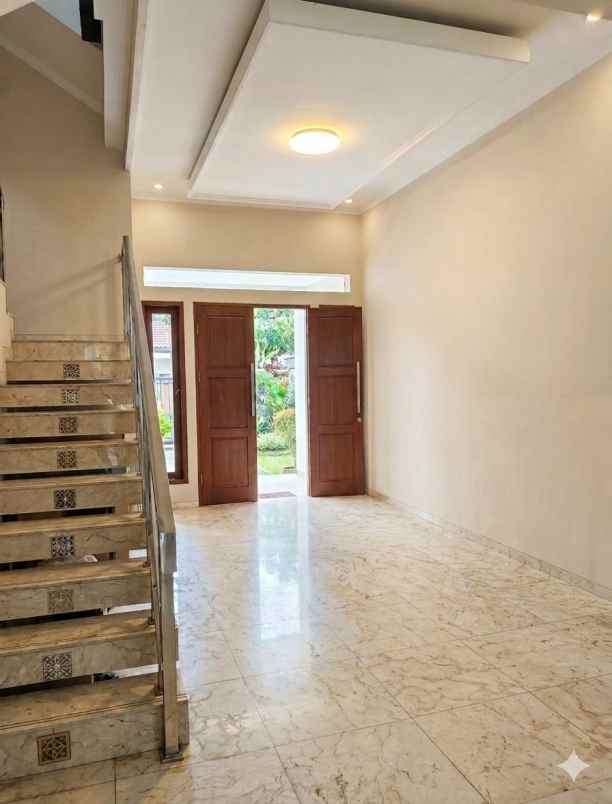 dijual rumah bumi puspitek asri
