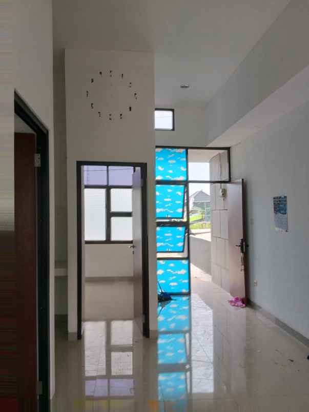 dijual rumah caringin bogor