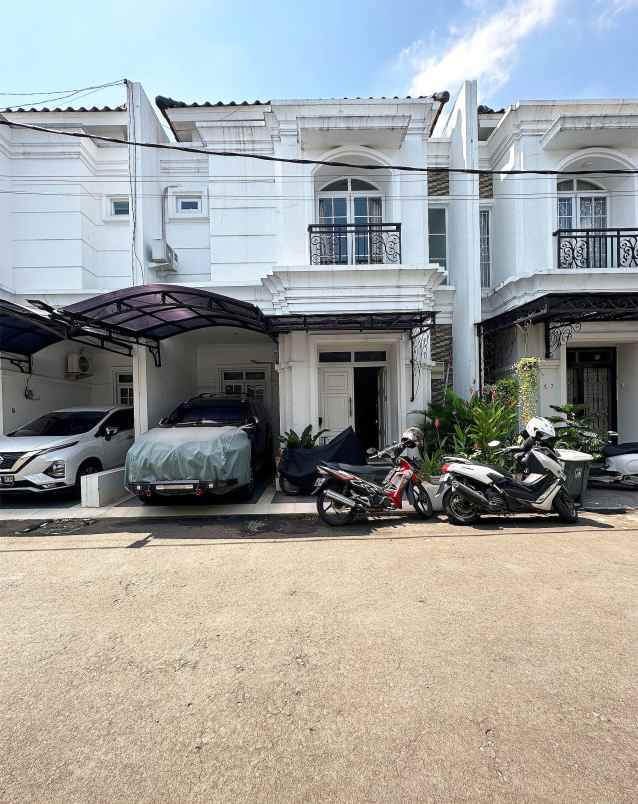 dijual rumah ceg