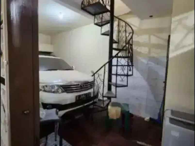 dijual rumah cempaka putih