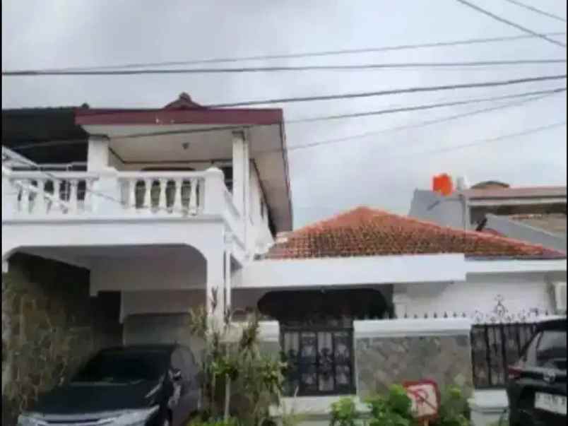 dijual rumah cempaka putih