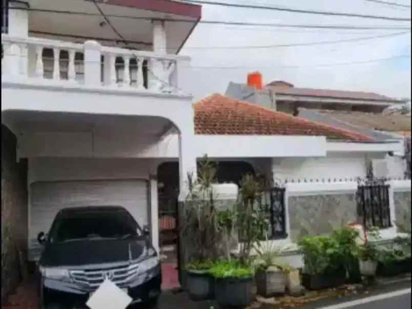 dijual rumah cempaka putih