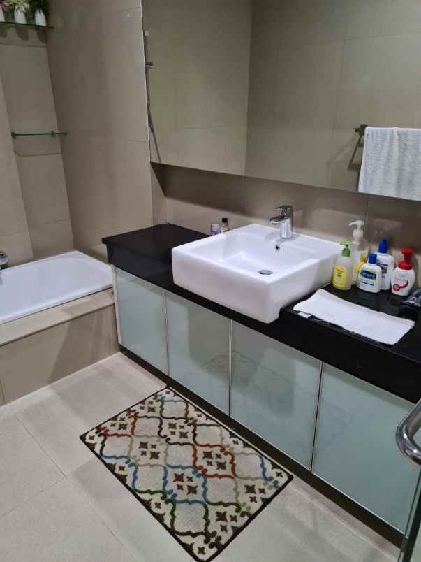 dijual rumah cempaka putih timur