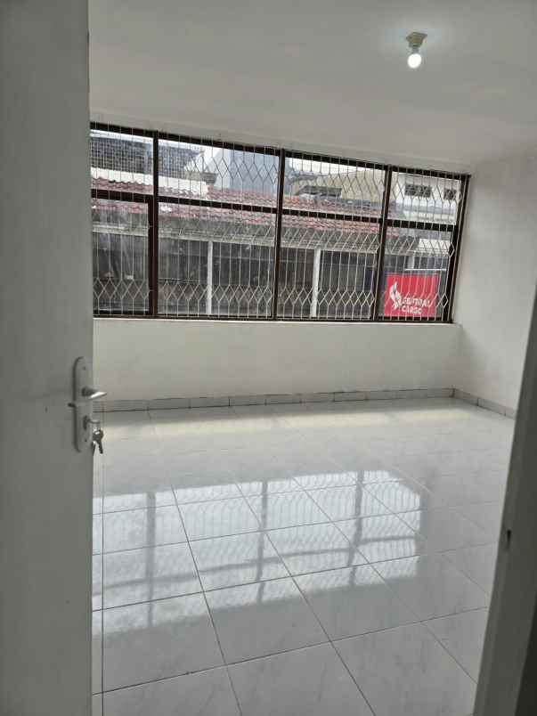 dijual rumah cideng