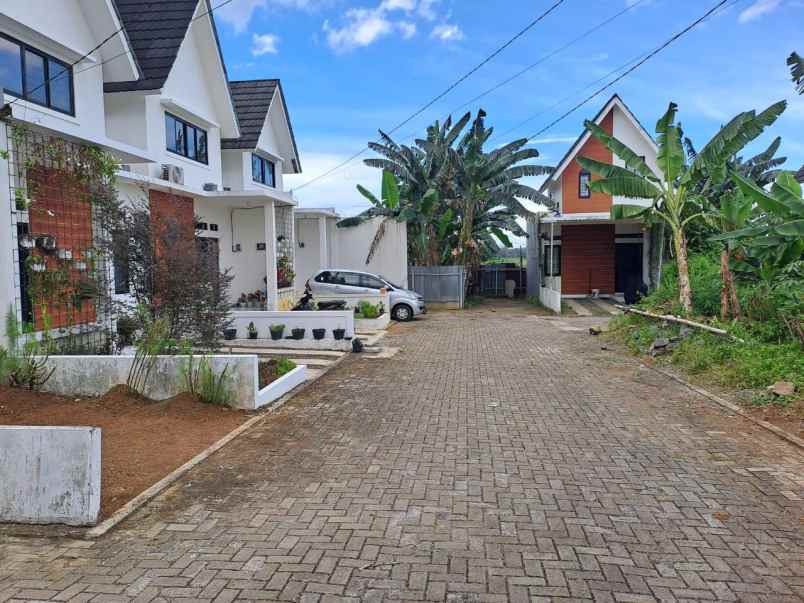 dijual rumah cilebut
