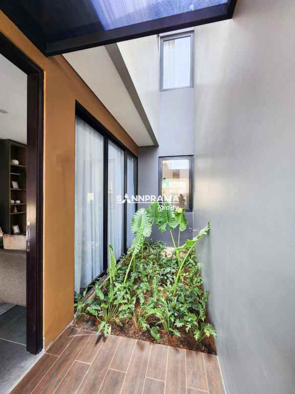 dijual rumah cilenggang