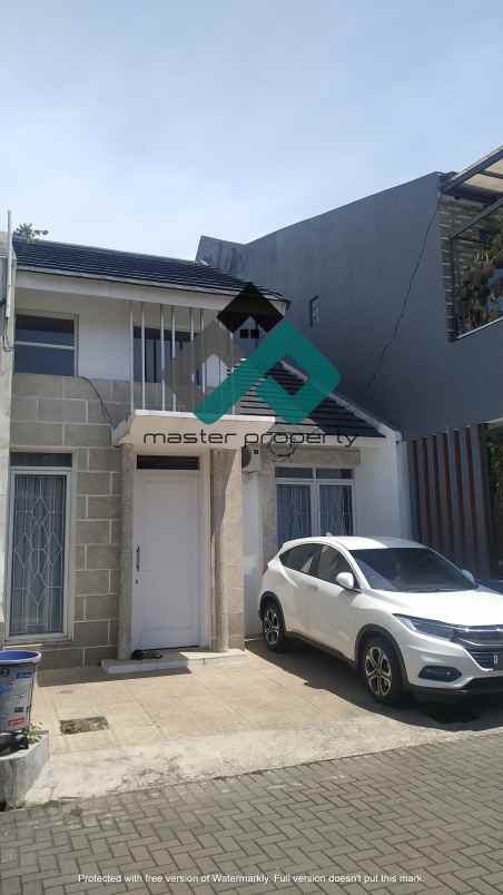 dijual rumah cinambo