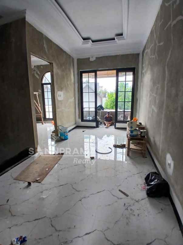 dijual rumah cipedak