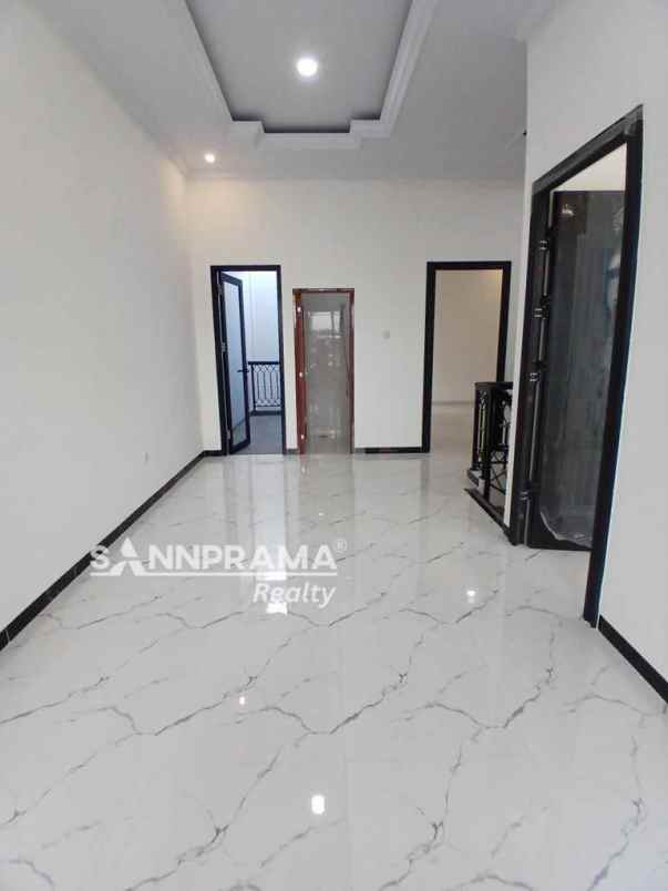 dijual rumah cipedak