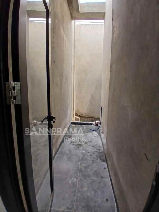 dijual rumah cipedak