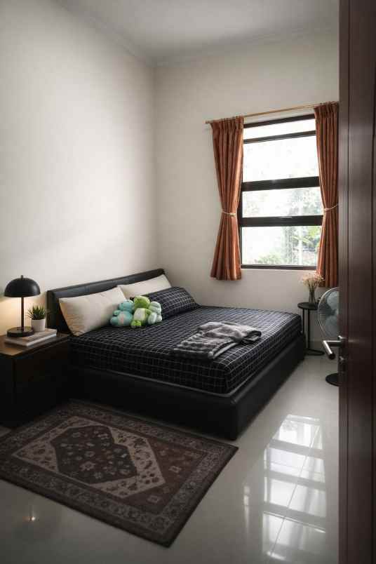 dijual rumah cisaranten kulon