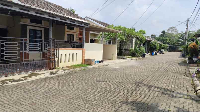 dijual rumah ciseeng bogor