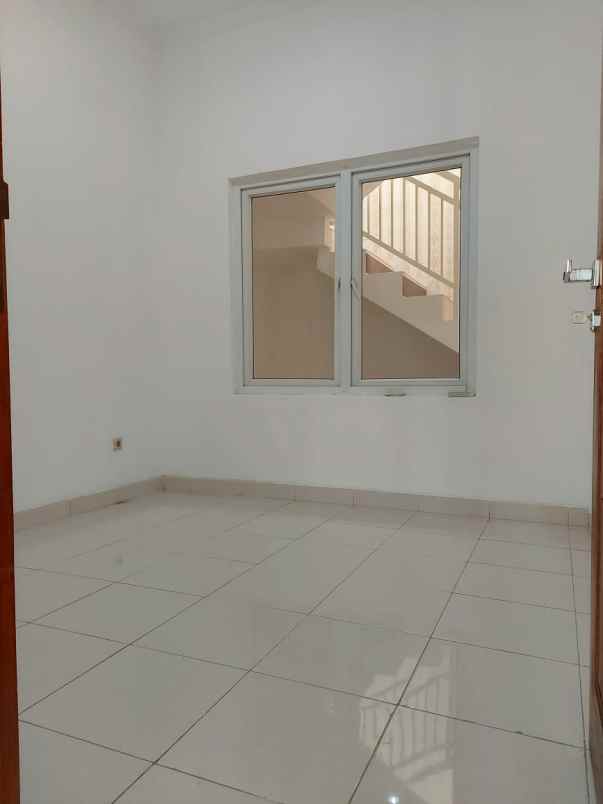 dijual rumah citra grand cibubur