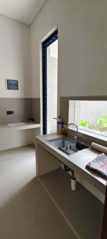 dijual rumah citraland woodland