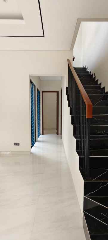 dijual rumah citraland woodland