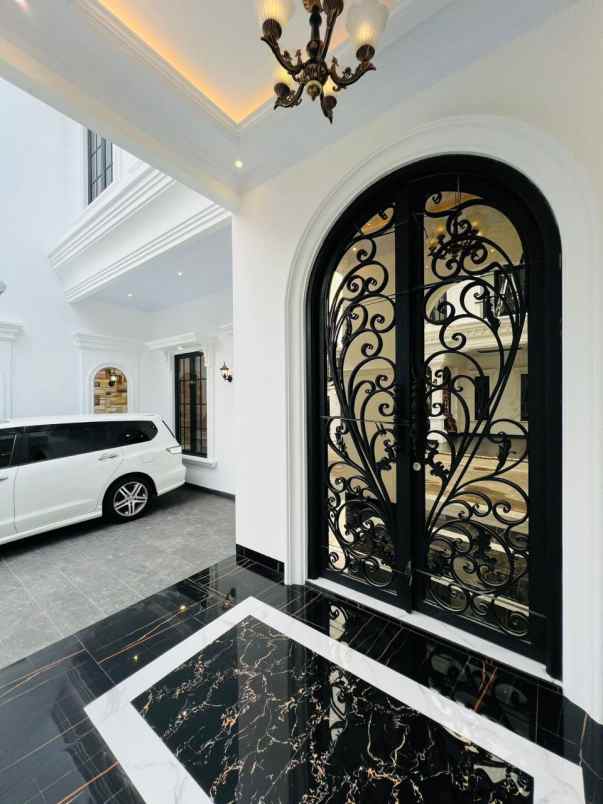 dijual rumah classic modern di jakarta selatan