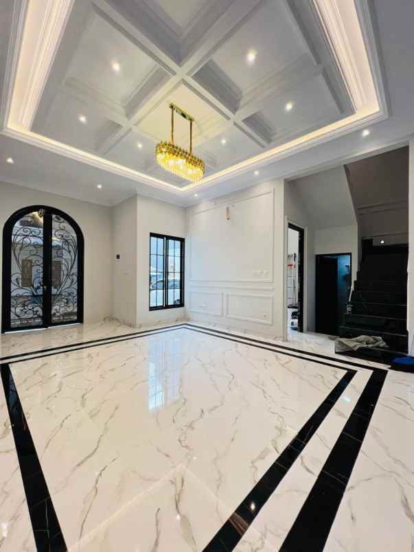 dijual rumah classic modern di jakarta selatan