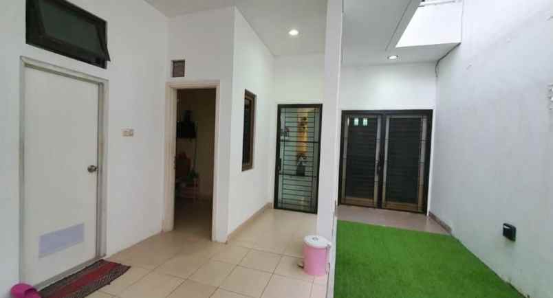 dijual rumah cluster alamanda jgc