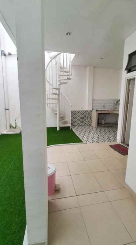 dijual rumah cluster alamanda jgc