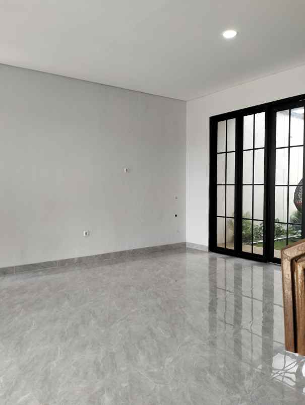 dijual rumah cluster baru di area cibubur