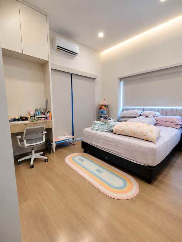 dijual rumah cluster cassia jgc jakarta