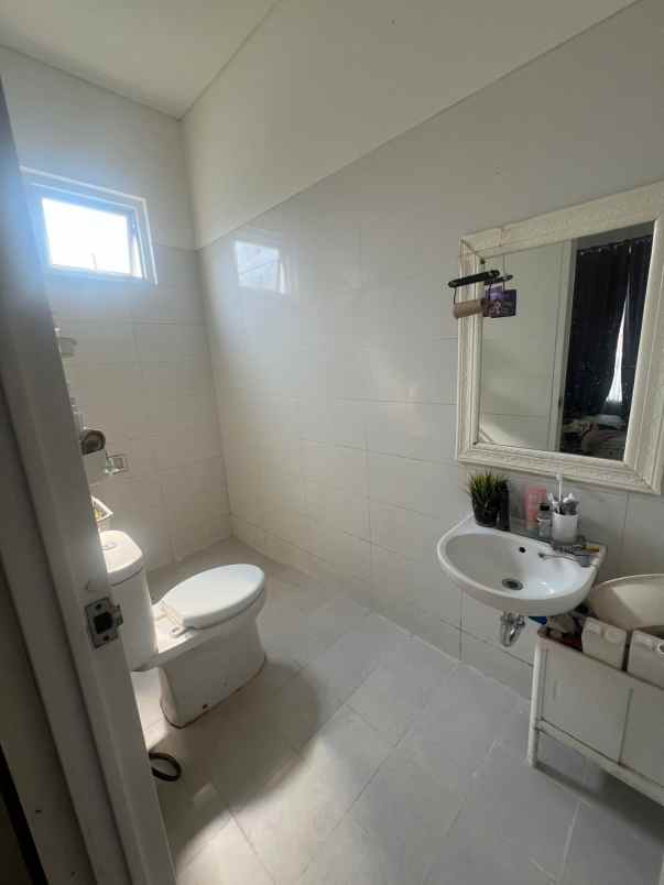 dijual rumah cluster d cataluna