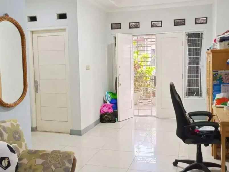 dijual rumah cluster dahlia