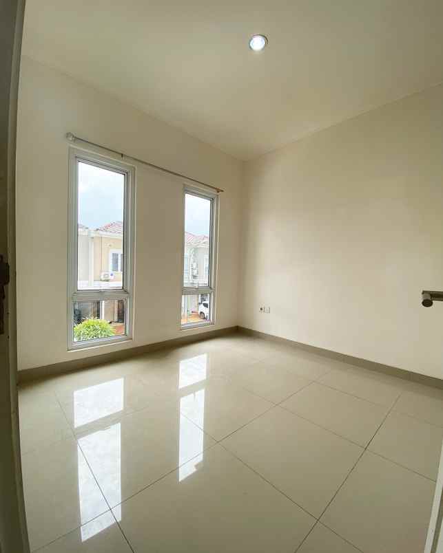 dijual rumah cluster elista village