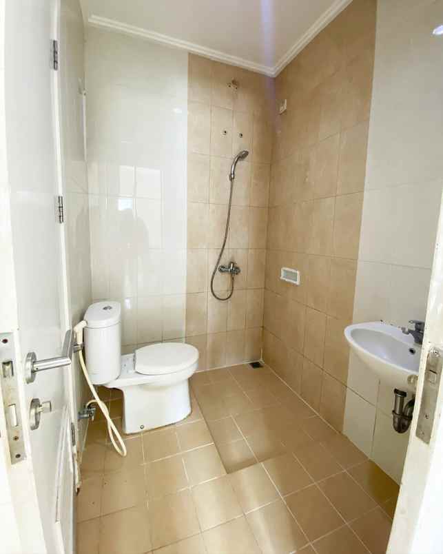 dijual rumah cluster elista village