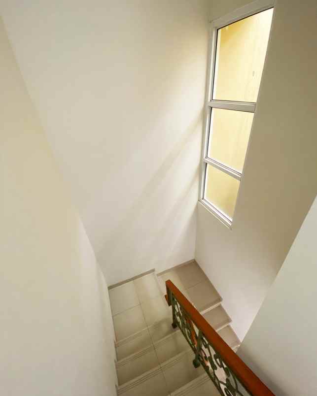 dijual rumah cluster elista village