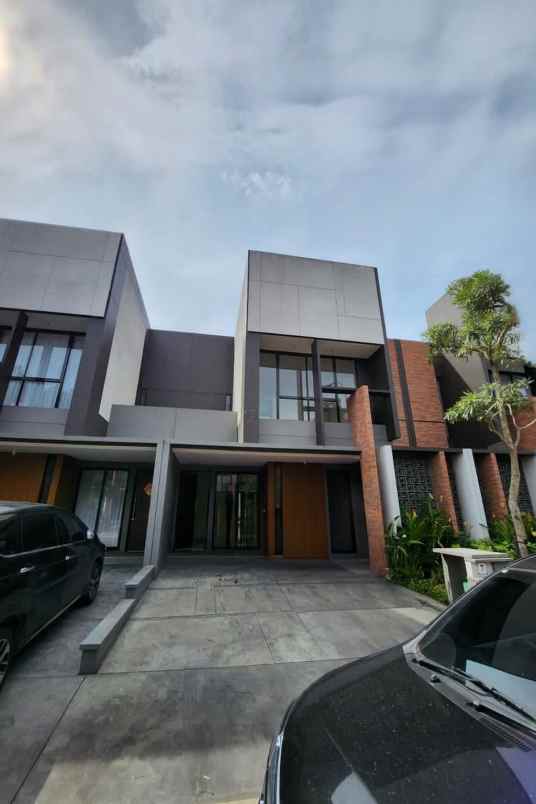 dijual rumah cluster flavio suvarna sutera tangerang