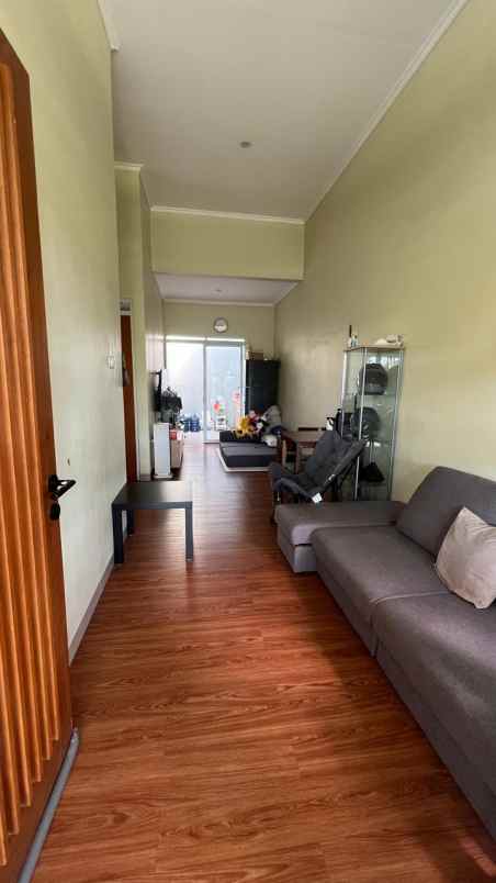 dijual rumah cluster kamayangan