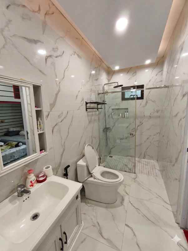 dijual rumah cluster lantana jgc