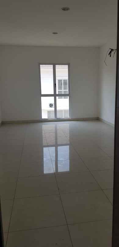 dijual rumah cluster palm spring jgc