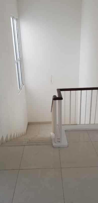 dijual rumah cluster palm spring jgc