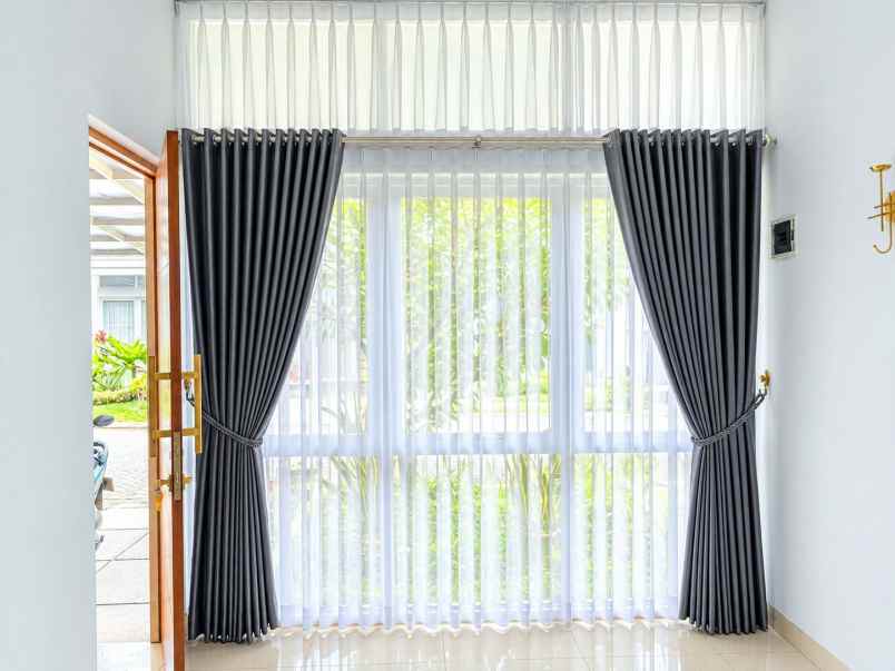 dijual rumah cluster paradise regency