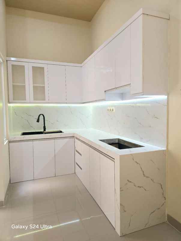 dijual rumah cluster permata harapan baru