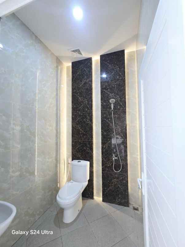 dijual rumah cluster permata harapan baru