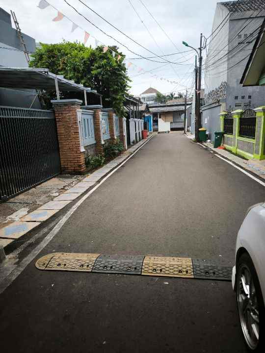 dijual rumah dalam komplek di duren sawit