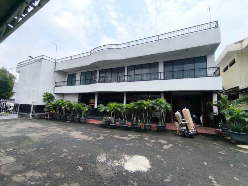 dijual rumah dan ruko di jatinegara jakarta timur