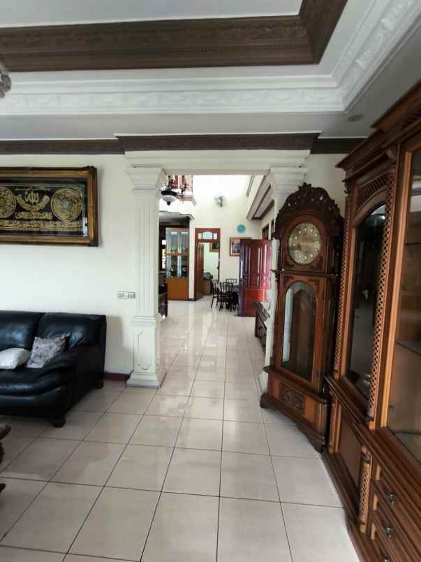 dijual rumah dan ruko di jatinegara jakarta timur