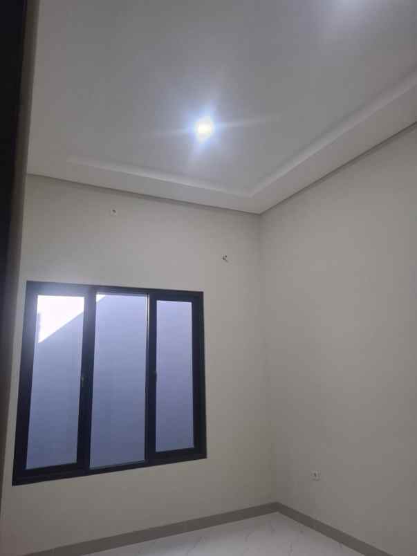 dijual rumah darmo indah