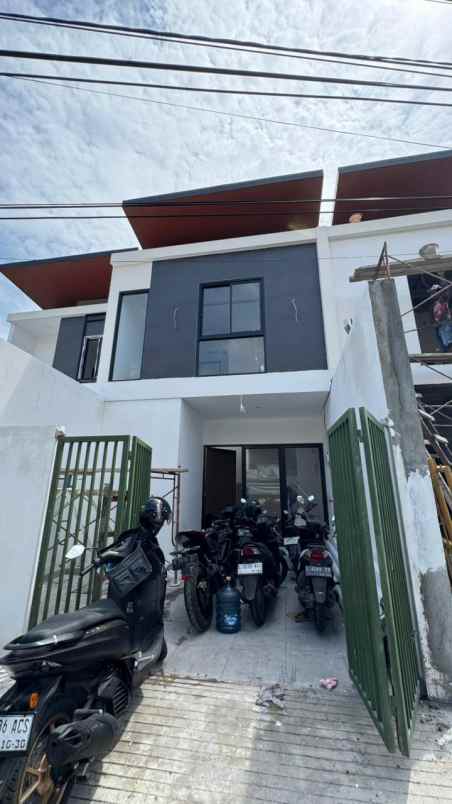 dijual rumah dharmahusada