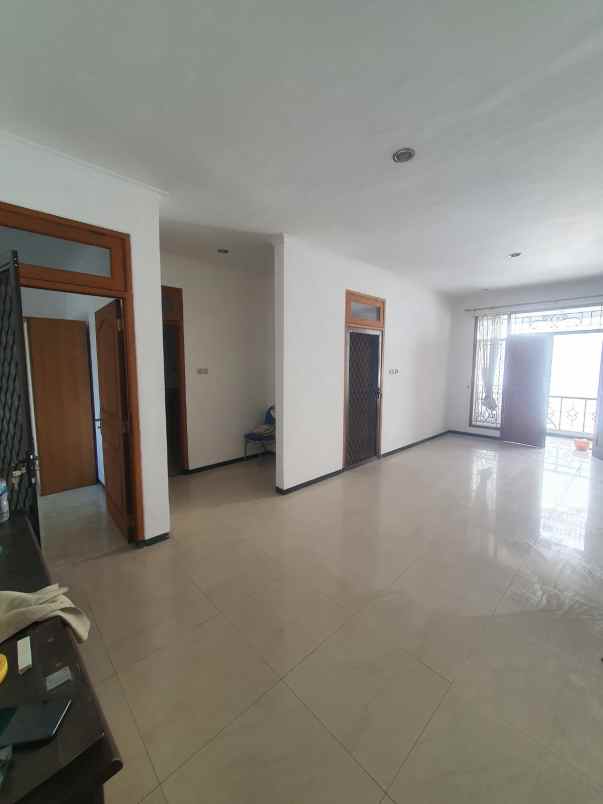 dijual rumah dharmahusada mas