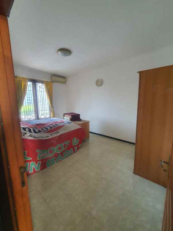 dijual rumah dharmahusada mas