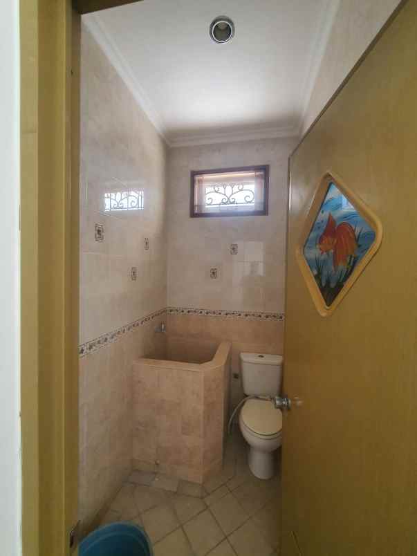 dijual rumah dharmahusada mas